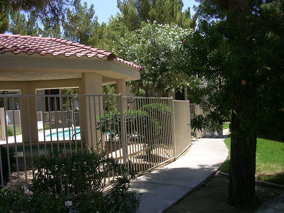 4 pools 4 spas riverviews