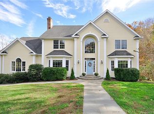 14 Cider Mill Rd, Sandy Hook, CT 06482