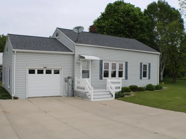 2912 Woodview LANE, Two Rivers, WI 54241