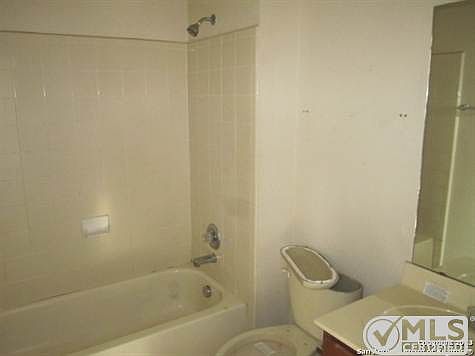 2nd image of 5202 Green Grove St