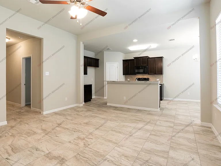 7429 Hudson Grove Dr — Photo 10
