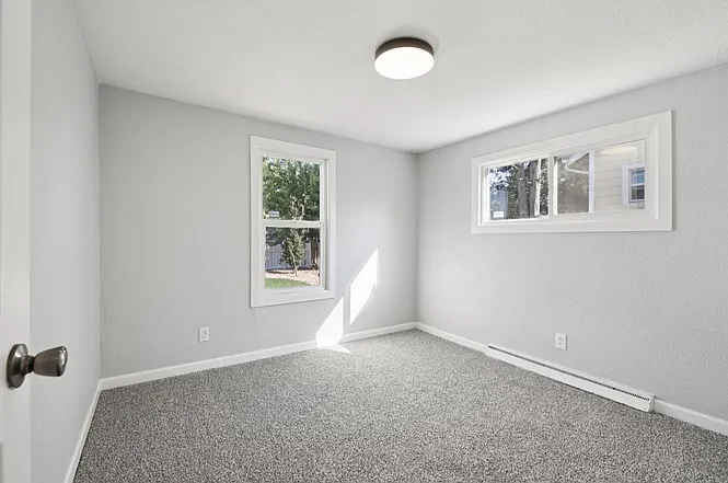 4161 Milwaukee St — Photo 13