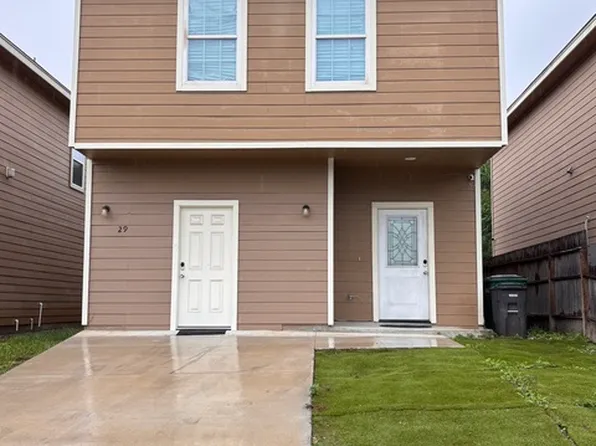 29 Oak Plz, San Antonio, TX 78216