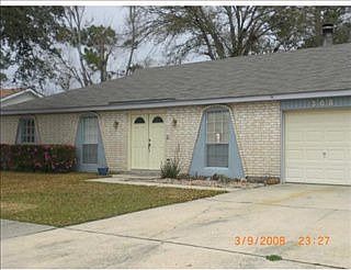 1st image of 308 Driftwood Cir