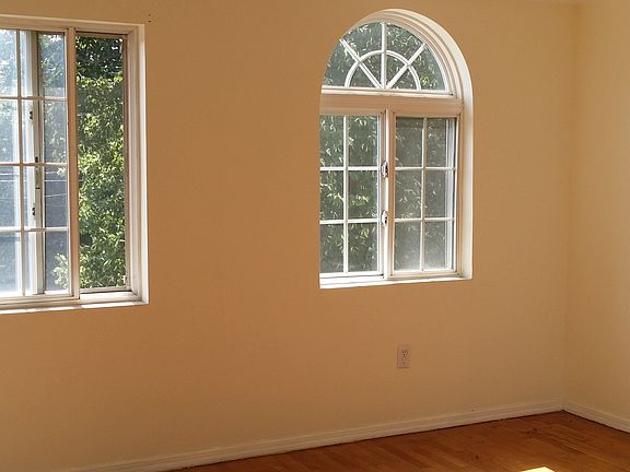 3rd image of 9137 Lefferts Blvd
