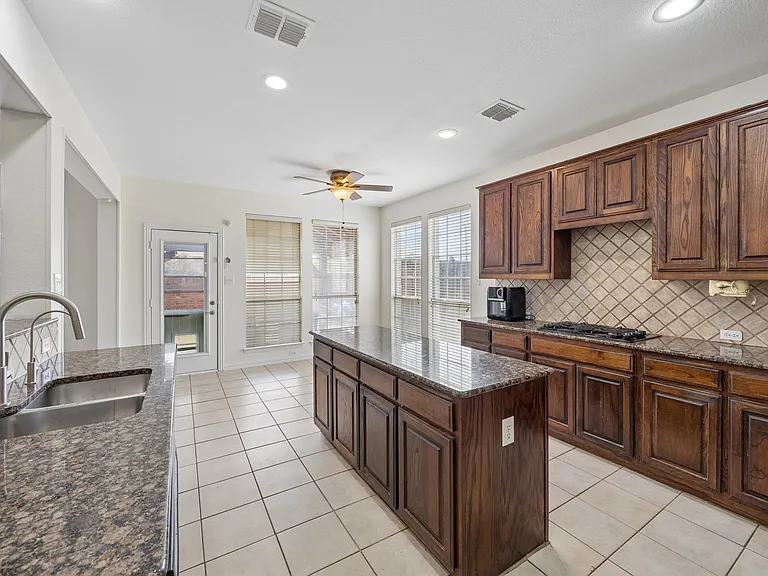 1608 Wagon Wheel Dr — Photo 7
