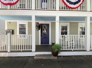 725 Hope St APT 1R, Bristol, RI 02809