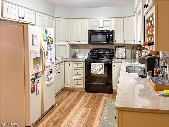 5th image of 513 Park Ridge Dr
