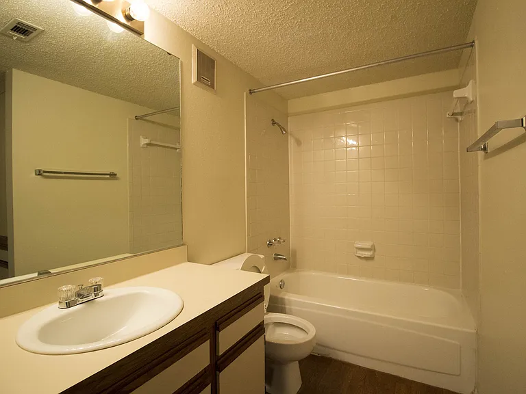 218 N Texas Blvd #211 — Photo 7