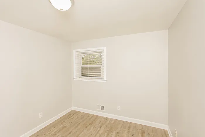 448 Pitney Rd — Photo 10