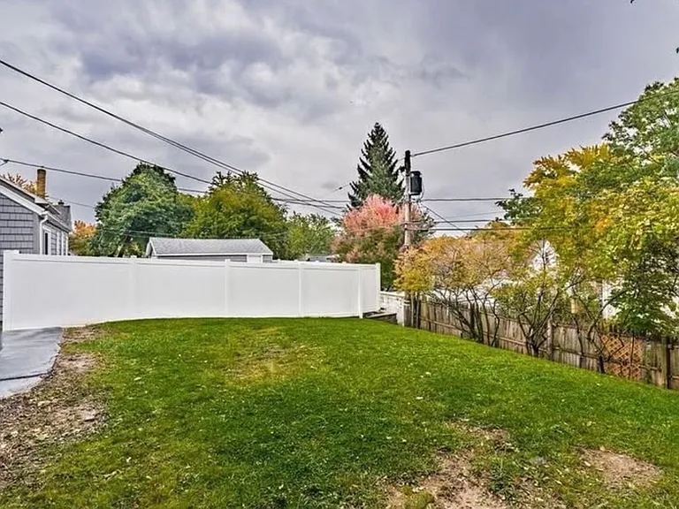 531 Spencer Rd — Photo 8