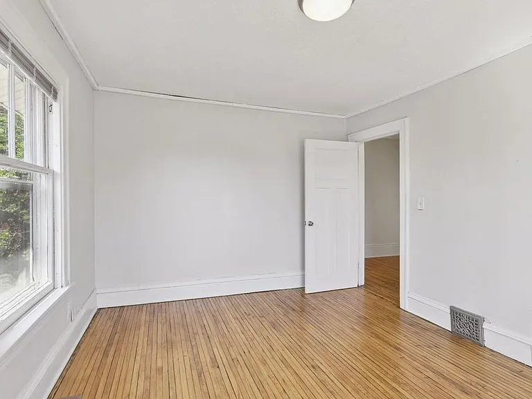 2734 Pillsbury Ave S #2 — Photo 16
