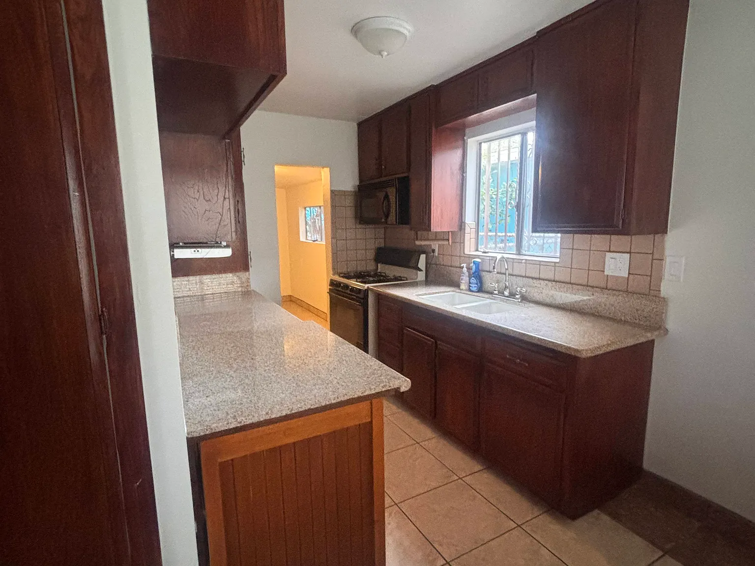 3 bed, $3,495 — Photo 3