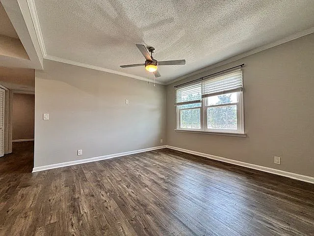 1614 Cypress Dr #12 — Photo 4