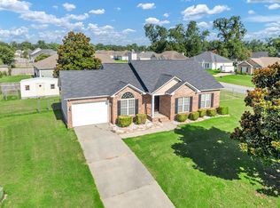 109 Morning Mist Dr, Leesburg, GA 31763