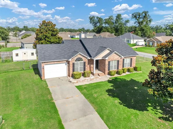 109 Morning Mist Dr, Leesburg, GA 31763