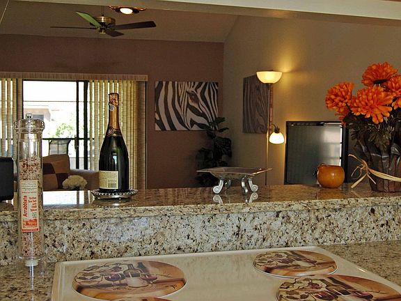5th image of 4717 Capri Pl #193