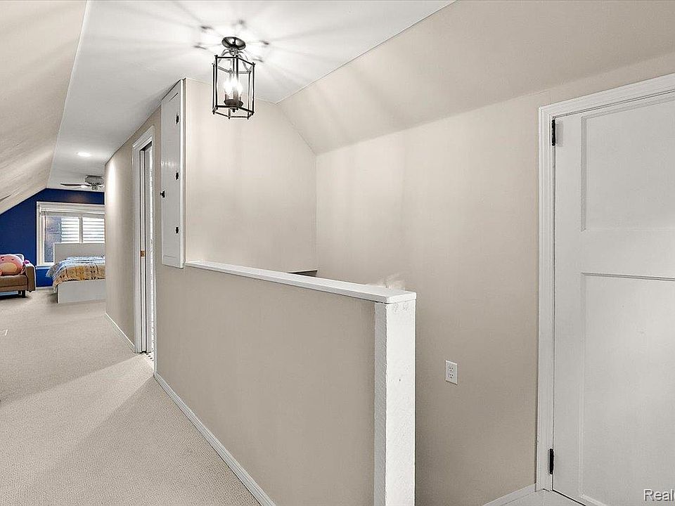 1022 Lawndale Dr, photo 19