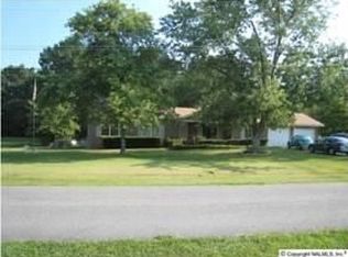 154 Paul Dr, Brownsboro, AL 35741