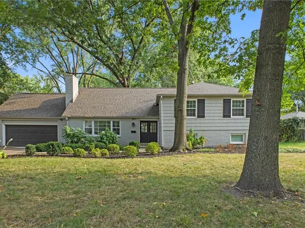 3811 W 98th St, Overland Park, KS 66206