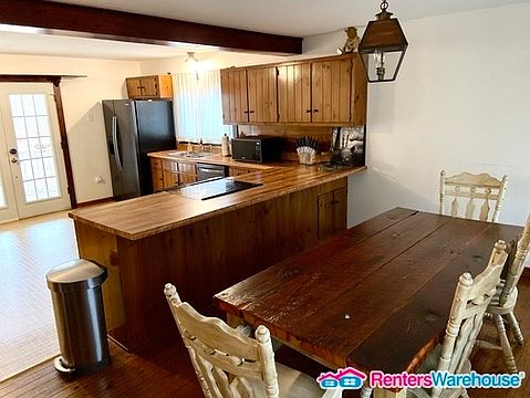 3rd image of 2104 Autumn Oaks Ln