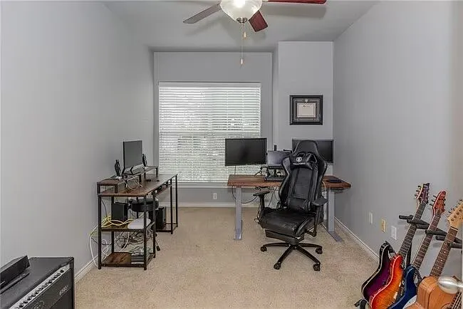 12205 Abbey Glen Ln — Photo 19