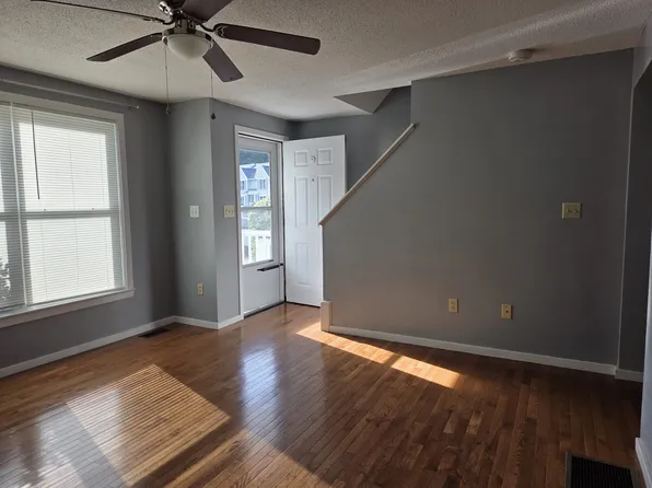 10 Groton Rd #29, Westford, MA 01886