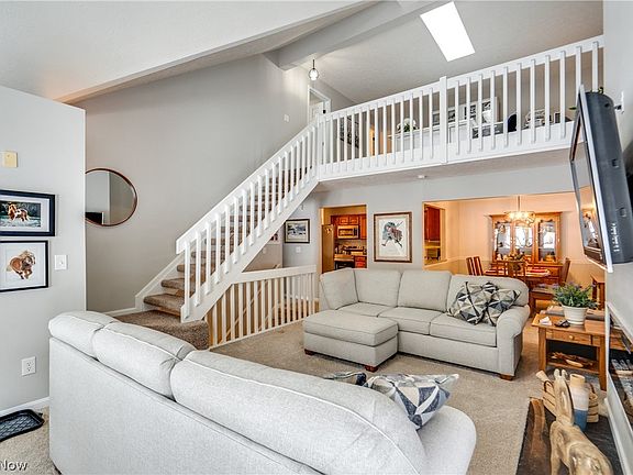 3rd image of 3984 Palace Way