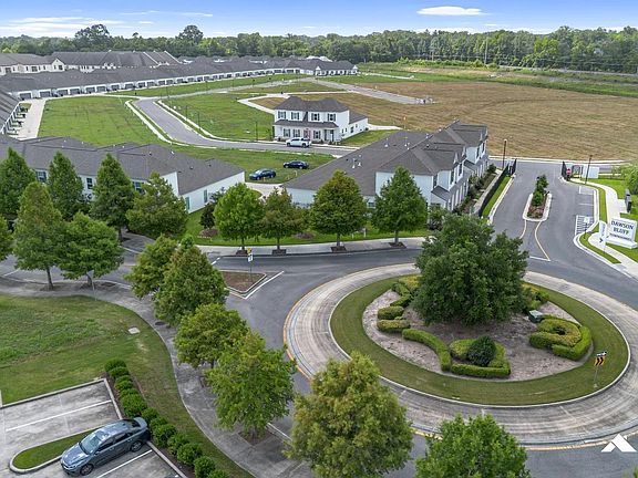 4th image of 9572 Trail Edge Ave