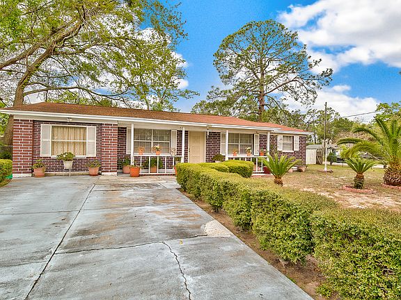 3rd image of 2834 Goldenrod Cir E