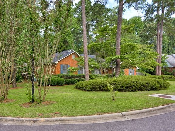 3rd image of 1910 Green Forest Dr