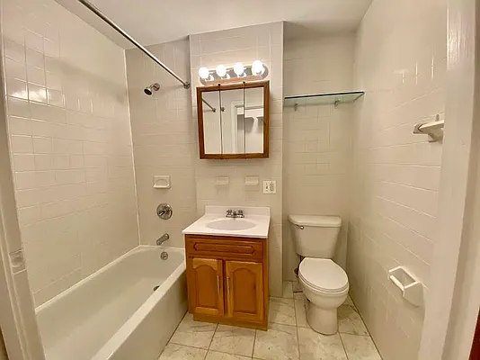 Rented by Waverly Realty Associates | media 15