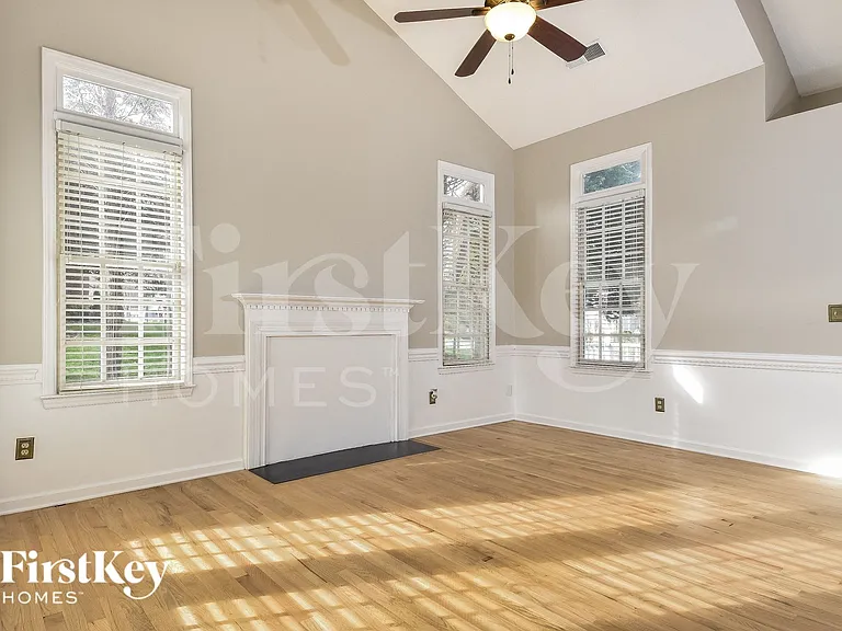 6980 Avenbury Cir — Photo 4