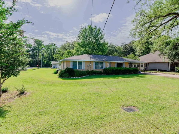 930 N Janice Ave, Gonzales, LA 70737