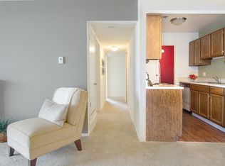 4154 3 Oaks Dr #4042-3A, Troy, MI 48098