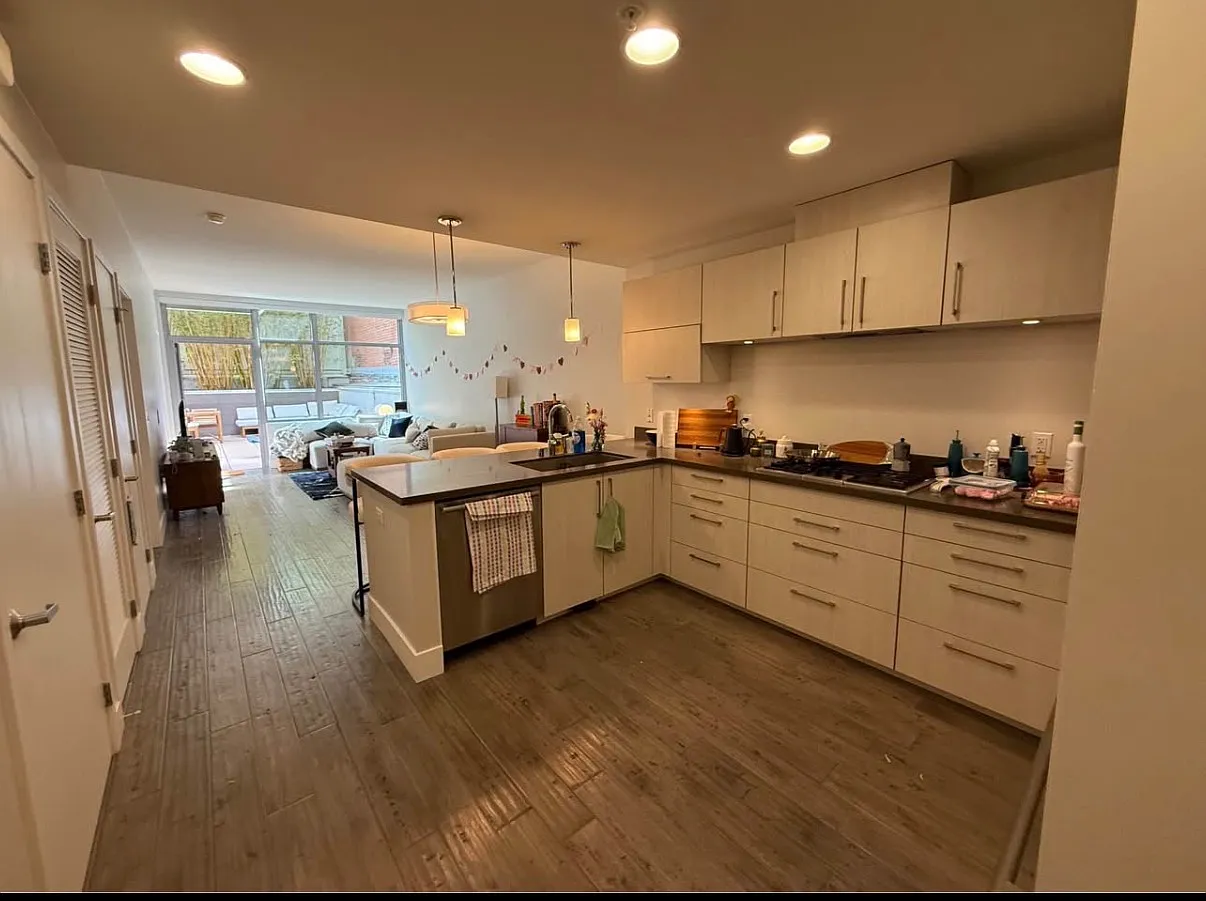 1 bed, 900 sqft, $6,700 — Photo 3