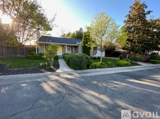 1572 52nd St, Sacramento, CA 95819