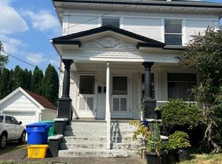 1831 NE Halsey St, Portland, OR 97232