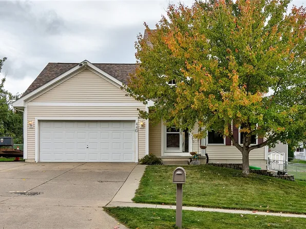 440 Fawn Cir, Pleasant Hill, IA 50327