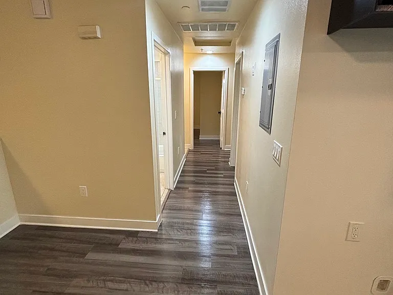 526 W Colden Ave — Photo 5