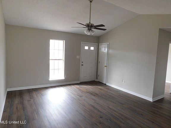 5th image of 10438 Carrington Dr