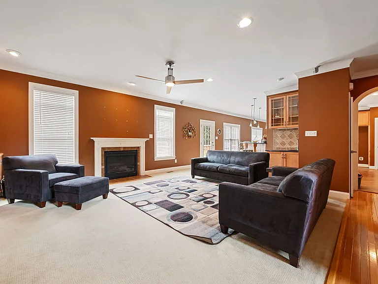 2701 Logan Estates Run — Photo 3