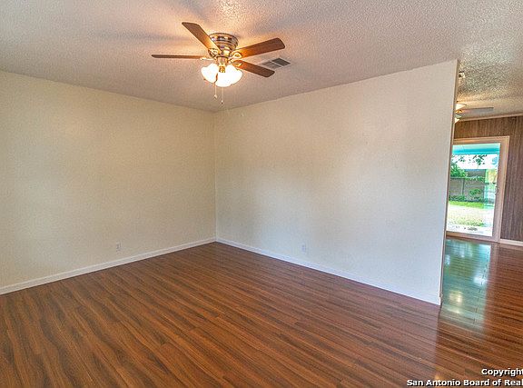 3rd image of 7307 Glen Hts