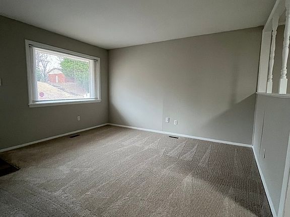 4th image of 341 Echodale Dr