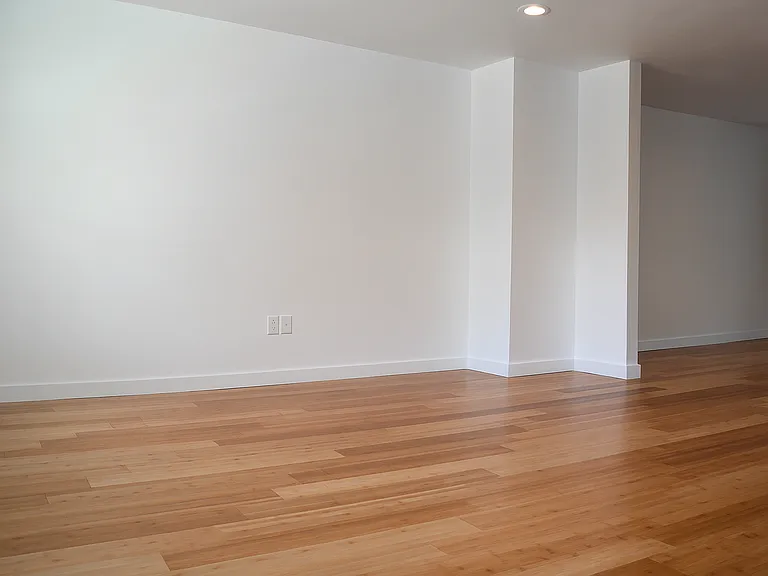 554 Main St #3 — Photo 9