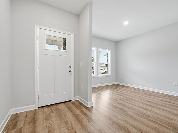 3rd image of 111 Spooner St
