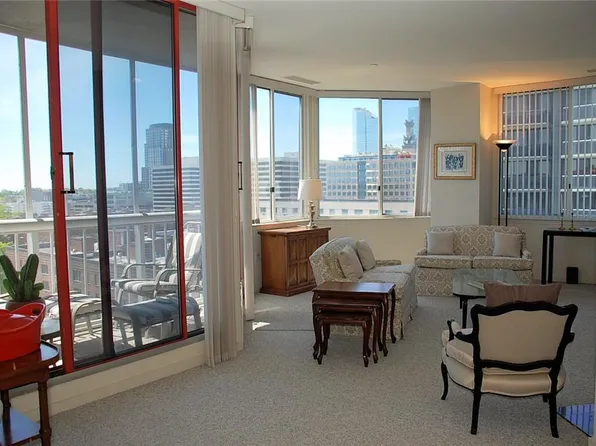 10 Stewart Place #PH-DW, White Plains, NY 10603