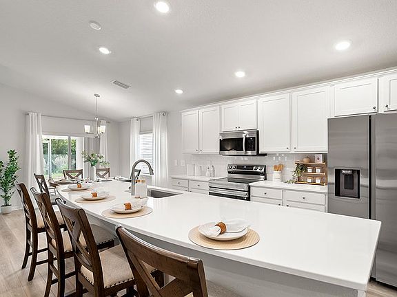 A wide variety of design options are available to personalize your dream kitchen, from classic finis
