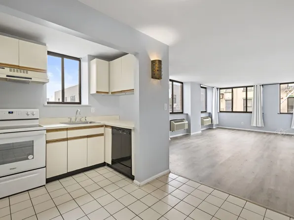 300 Newark St APT 4I, Hoboken, NJ 07030