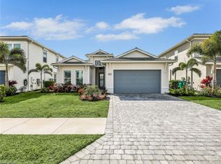 9252 Cayman DR, NAPLES, FL 34114